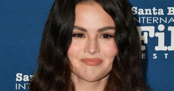 Dive Into Selena Gomez's Natural Beauty: Uncovering Her Pre-Surgery Appearance