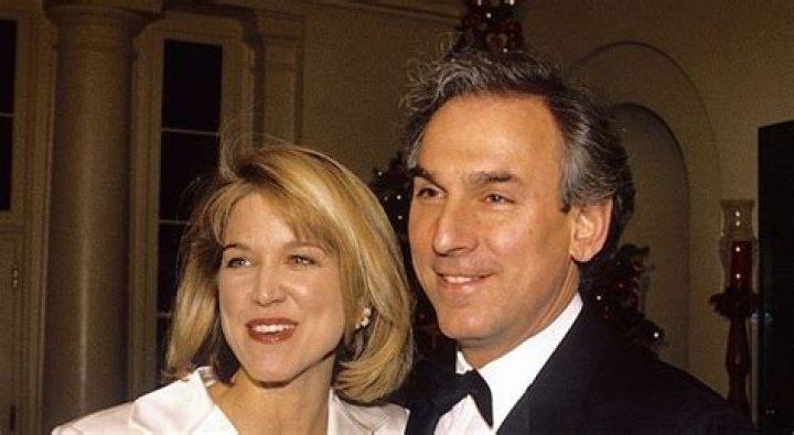 Is Paula Zahn Married? - BlogInfo