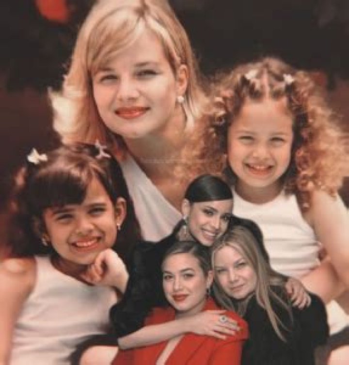 Who Are Sofia Carson Parents Laura Char & Jos F. Daccarett? Purple Hearts Actress Family Backgroun